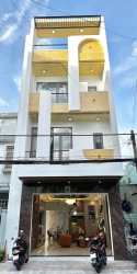 n căn nhà 4 tầng mặt tiền kinh doanh đường 7m5 Nguyễn Phước Nguyên tại Quảng Nam