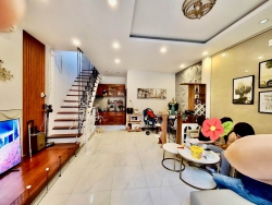Nhà Đẹp trung tâm chỉ 2 tỷ tại Quảng Nam