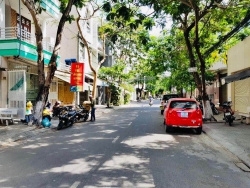 Siêu Phẩm Giá Rẻ - Nhà 4 Tầng Kiên Cố, Đường 7M5, Lề 3M5, Chỉ 4 Tỷ tại Quảng Nam