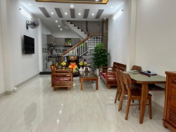 BÁN NHÀ 2 TẦNG MẶT TIỀN ĐƯỜNG LƯU TRỌNG LƯ tại Quảng Nam