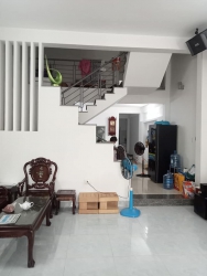 Bán nhà 2 tầng mặt tiền đường 5m5 Nguyễn Đức Thiệu, Khu vực Hòa Thọ Đông, Quận Cẩm Lệ, Diện tích 100m², Diện tích sử dụng 180m², Thích hợp mua vào ở ngay, Khu dân cư đông đúc tại Quảng Nam