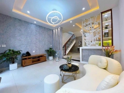 Nhà Đẹp Thanh Khê kiệt chuẩn 3m Cách đường vài bước chân vừa ở kinh doanh Nail…Spa tại Quảng Nam