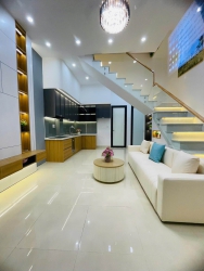 Nhà 2 tầng xây mới 100% full nội thất xịn xò tại Quảng Nam