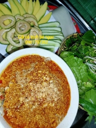 GỎI CÁ TRÍCH CUỐN RAU RỪNG tại Quảng Nam