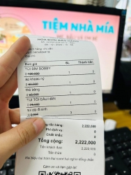 Khách ghé mua đồ đi sinh tại Quảng Nam