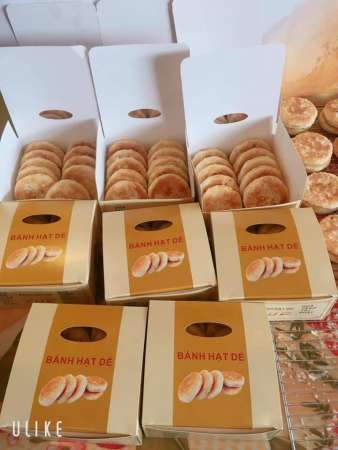 BÁNH HẠT nhân bánh làm bằng hạt dẻ nên cực kỳ bùi thơm ko ngọt rất xứng đáng để thưởng thức tại Quảng Nam