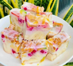 Bán kem chuối cốt dừa mix trái cây tại Quảng Nam