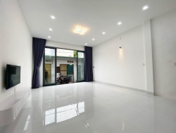 Bán nhà 2 tầng mới xây K236 Trần Cao Vân đối diện chợ Tam Thuận tại Quảng Nam