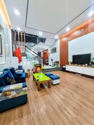 n nhà 3 tầng Lý Nhân Tông trục kinh doanh sầm uất - đối lưng Nguyễn Hữu Thọ tại Quảng Nam