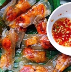 Gom đơn bánh bột lọc Huế cho những ngày mưa sắp tới tại Quảng Nam