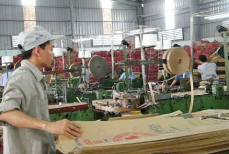 Cần tuyển 40 thợ dệt bao bì tuổi từ 18 đến 40 ( Nam ,Nữ ).Ưu tiên người có kinh nghiệm tại Quảng Nam