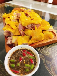 Quán Gà Ủ Muối Ngon Đà Nẵng tại Quảng Nam