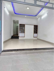 Nhà C4 ô tô đậu trước nhà tại Quảng Nam