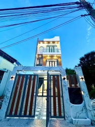 Bán nhà 3 tầng mới keng Hoàng Châu Ký, Hòa Xuân, Cẩm Lệ tại Quảng Nam
