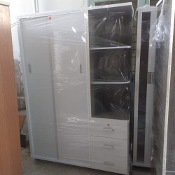 Tủ trượt với kệ sách tại Quảng Nam