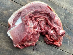 Thịt heo rừng lai vị giòn, dai đặc trưng, thơm ngon tại Quảng Nam