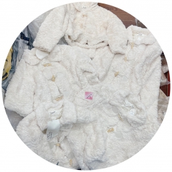 c đầm chữ lông,da lộn Chất Cực Cao cấp e săn được rồi,mọi người tranh thủ nhé,chưa về lại được tại Quảng Nam