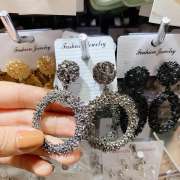 Em gom khuyên tai #70k/đôi . 200k/ 3 đôi tại Quảng Nam