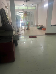 CHO THUÊ NHÀ NGUYÊN MẶT TIỀN GẦN BIỂN PHẠM VĂN ĐỒNG, SƠN TRÀ, ĐÀ NẴNG tại Quảng Nam