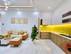 Bán nhà 2 tầng kiệt 485 Cách Mạng Tháng Tám, view công viên tại Quảng Nam