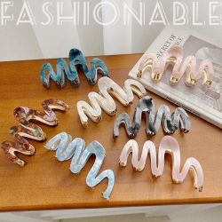 Ai cài lên tóc em vào mùa hạ... Để tình mình xa lạ những ngày đông tại Quảng Nam