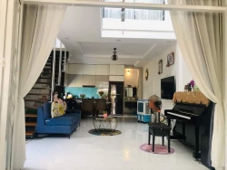 Bán nhà 2 tầng Hòa Quý, gần trường Cao Đẳng Nghề, gần chợ có thể kinh doanh tại Quảng Nam