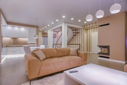 Bán nhà Ngay MT Đặng Vũ Hỷ 7.5x13m2 sát biển, cạnh Võ Văn Kiệt tại Quảng Nam
