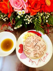 Giò chả nhà làm không pha bột, hàn the, chất bảo quản, nhà em tự làm mắm nhỉ để nêm nữa nên thơm tại Quảng Nam