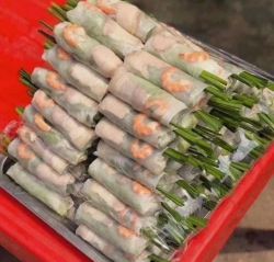 Khách nhà Như lên đơn trưa sớm để không cùng giờ tránh bị chờ lâu tại Quảng Nam