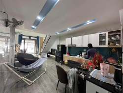 BÁN GẤP nhà Mặt Tiền đường 7m5 Nguyễn Công Hoan - Vị trí kinh doanh - FULL NỘI THẤT - GIÁ RẺ HƠN NHÀ KIỆT tại Quảng Nam