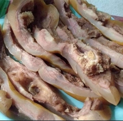 Trời nị làm dĩa phèo bò non, da má bò chấm miếng mắm nem hết sảy luôn nè tại Quảng Nam