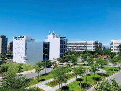 Xuất ngoại Lô góc 2 mặt tiền đối diện bệnh viện và đại học Y tại Quảng Nam