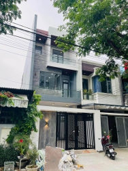 Chính chủ gửi bán nhà 3 tầng mới đường Trần Kim Xuyến, Hòa Xuân tại Quảng Nam