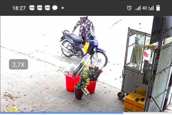 Cần tìm cô đã quên đồ quan trọng tại shop hoa thảo yến tại Quảng Nam
