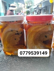 Còn 2 hủ thịt heo muối đang trên đường ship khách tại Quảng Nam