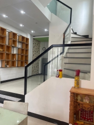 Nhà 3 tầng , lô góc, kiệt trước nhà 6m kiệt bên hông 2m, view biển Nguyễn Tất Thành chỉ vài bước chân, nhà cực đẹp, vị trí vip, vừa ở vừa cho thuê hoặc kinh doanh tại Quảng Nam