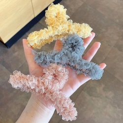 Kẹp tóc hoạ tiết xếp ly vải voan cho cô nàng thanh lịch mà cũng cực kì cute nhoa tại Quảng Nam