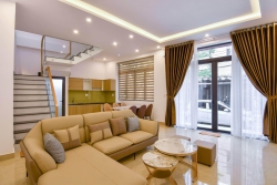 Bán căn nhà 3 tầng mặt tiền Thanh Khê giá đầu tư tại Quảng Nam