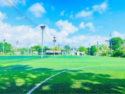 Bán lô góc 2 mặt tiền đối diện sân bóng tại Quảng Nam