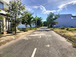 Đất 100m2 đường nhựa 7.5m lề 3m giá 1 tỷ450 tại Quảng Nam