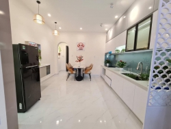 MẶT TIỀN Khu An Thượng, biển Mỹ Khê.4 Tầng, 4PN. 4.X Tỏi. Alo 0946867965 Zalo tại Quảng Nam