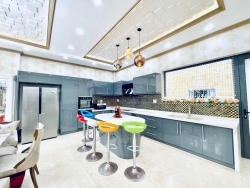Bán biệt thự 3 tầng sân vườn FULL nội thất mới xị xò đường 7.5m Phạm Phú Tiết tại Quảng Nam