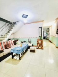 ch 1 nhà ra mặt tiền Nguyễn Công Trứ tại Quảng Nam