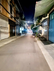 Nhà mới xây 3 tầng 3 phòng ngủ, đầy đủ công năng tại Quảng Nam