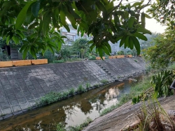 NHÀ 3 tầng 3 mê, View kênh mát mẻ, gần Biển tại Quảng Nam