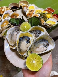 Mai em có hàu sữa tươi còn vỏ tại Quảng Nam
