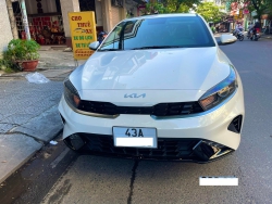 CHO THUÊ XE TẾT 2025 BÊN E CHỈ CÒN TRỐNG KIA k3 3 AT LUXURY & XPANDER AT THÔI Ạ CẦN XE LH E NHÉ ( tại Quảng Nam