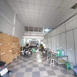 Chính chủ gửi bán 2 lô đất liền kề sẵn có nhà cấp 4 mặt tiền đường Hoà Phú 14 - Hoà Minh tại Quảng Nam