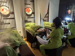 Mở cửa rồi chị em nhé. Nhận lịch hôm nay ạ  Thủy mộc spa tại Quảng Nam