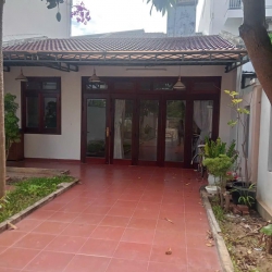 Lô biệt thự 150m2 tặng nhà C4, gần Chợ Non Nước tại Quảng Nam